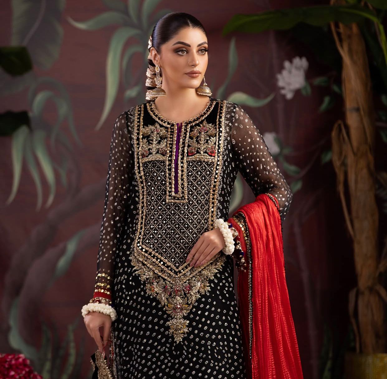 Luxury Chiffon Chunri Outfit - Handmade Mukesh, Kora & Zardozi (Ready-to-Wear)