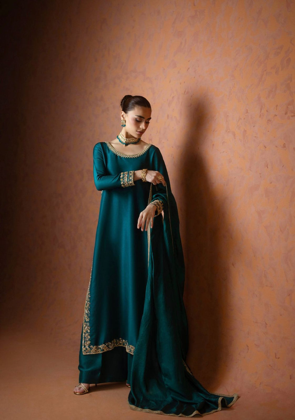 Emerald Aura – Handcrafted Pure Raw Silk Three-Piece Ensemble