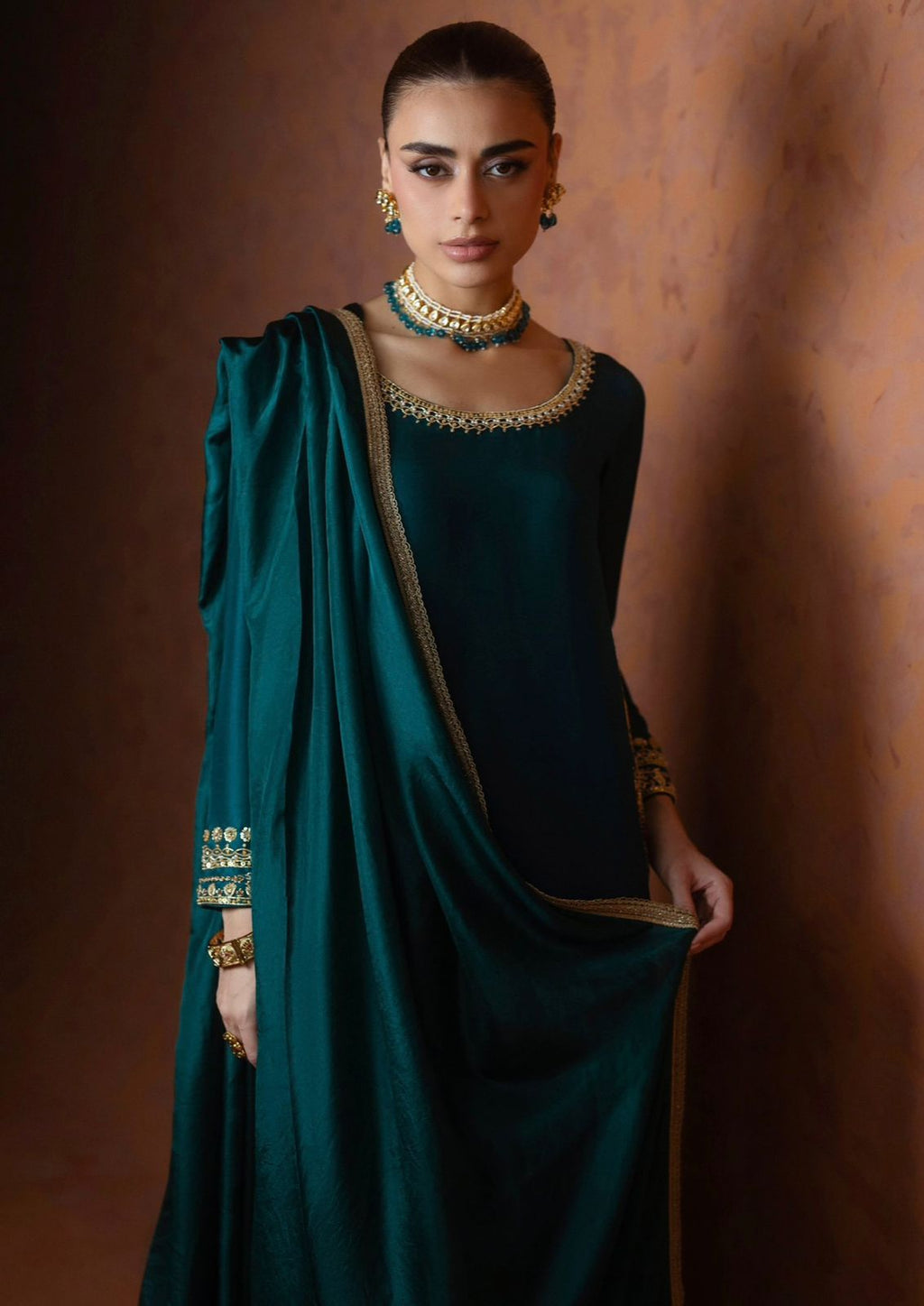 Emerald Aura – Handcrafted Pure Raw Silk Three-Piece Ensemble